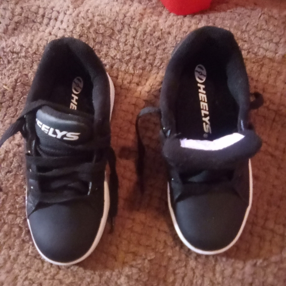 Heeleys - Picture 2 of 3